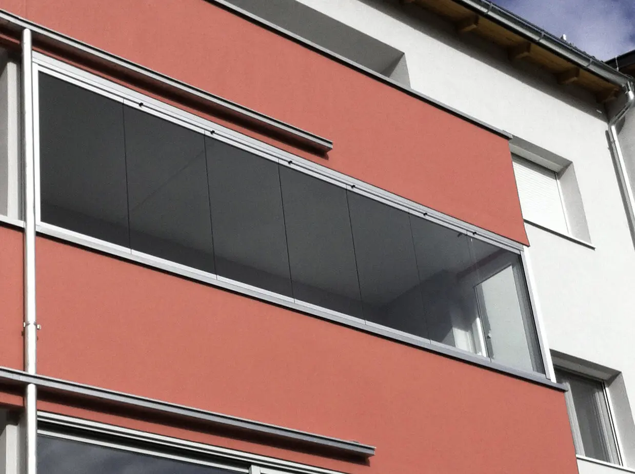 Balkonverbau mit Schiebe-Falt-System