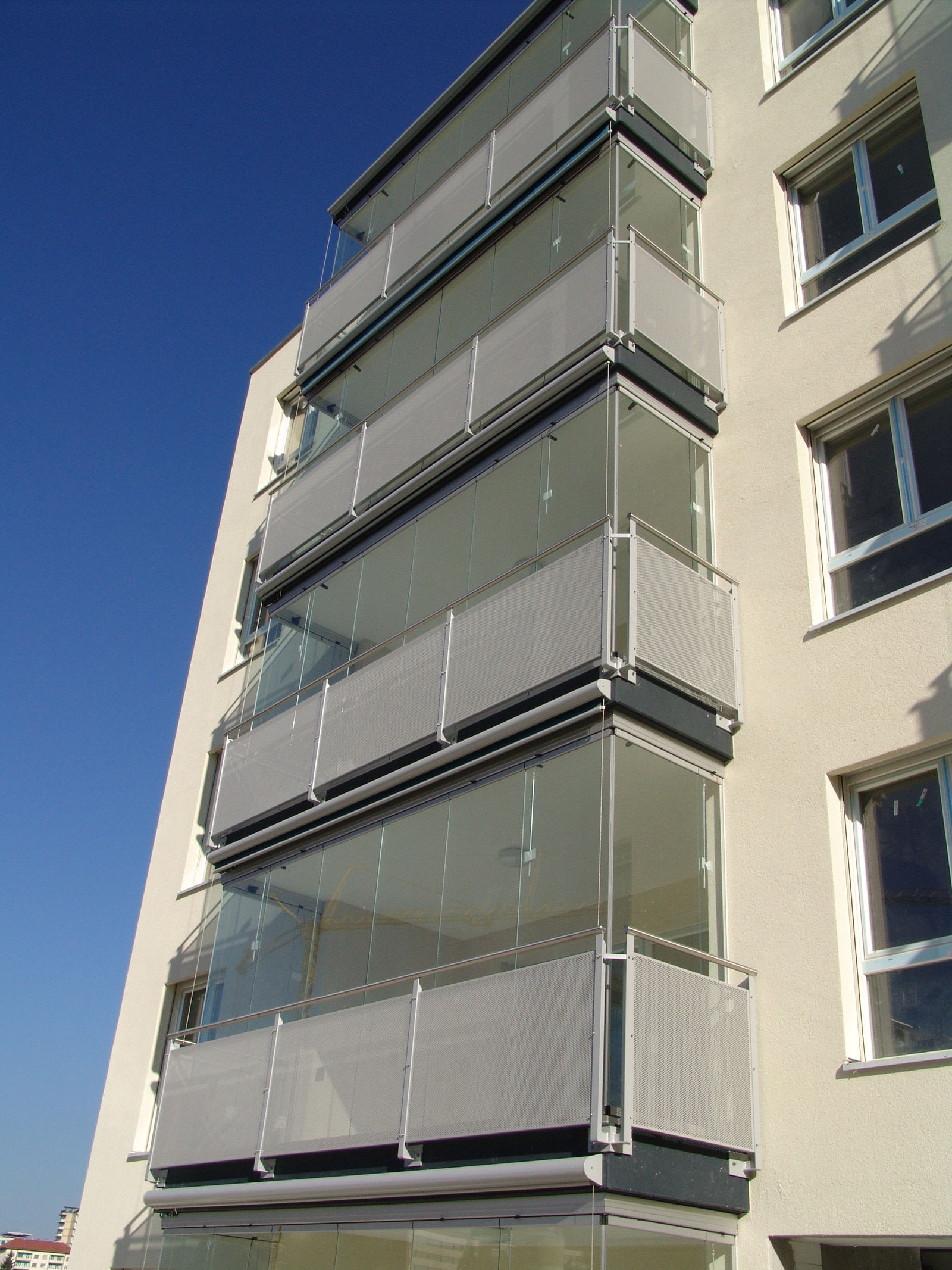 Balkonverbauten transparente Schiebetüren