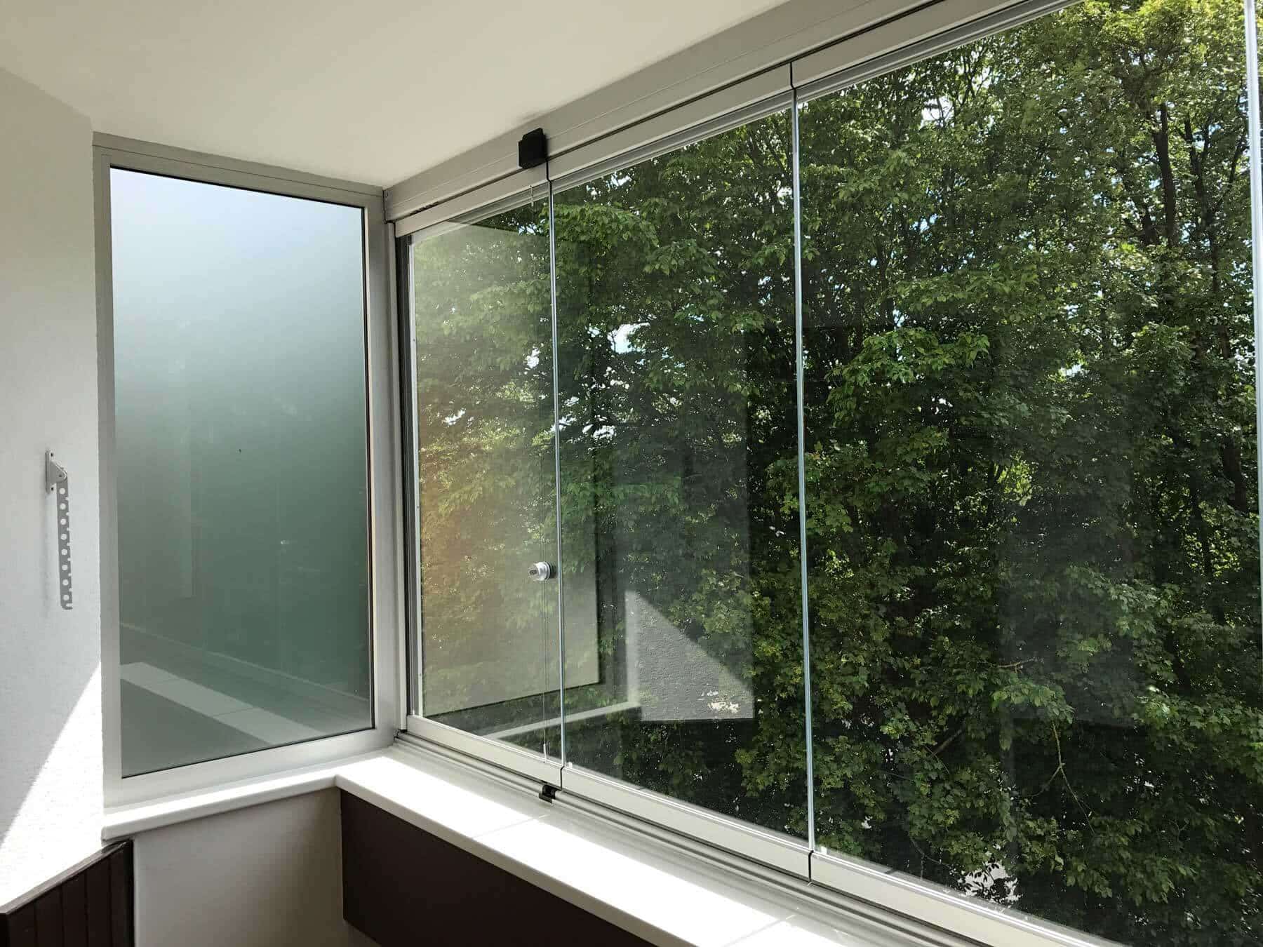 Balkonverkleidung Glas faltbar