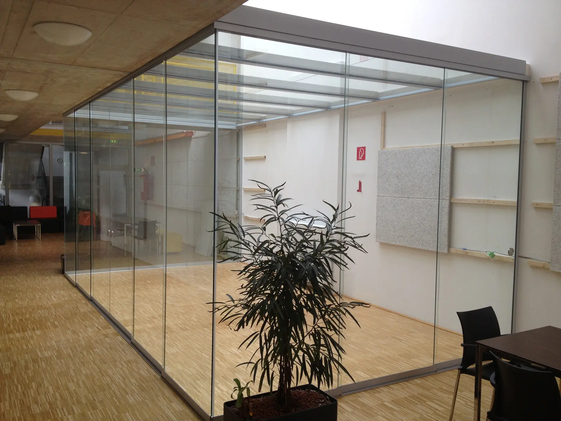 Bürotrennwände aus Glas