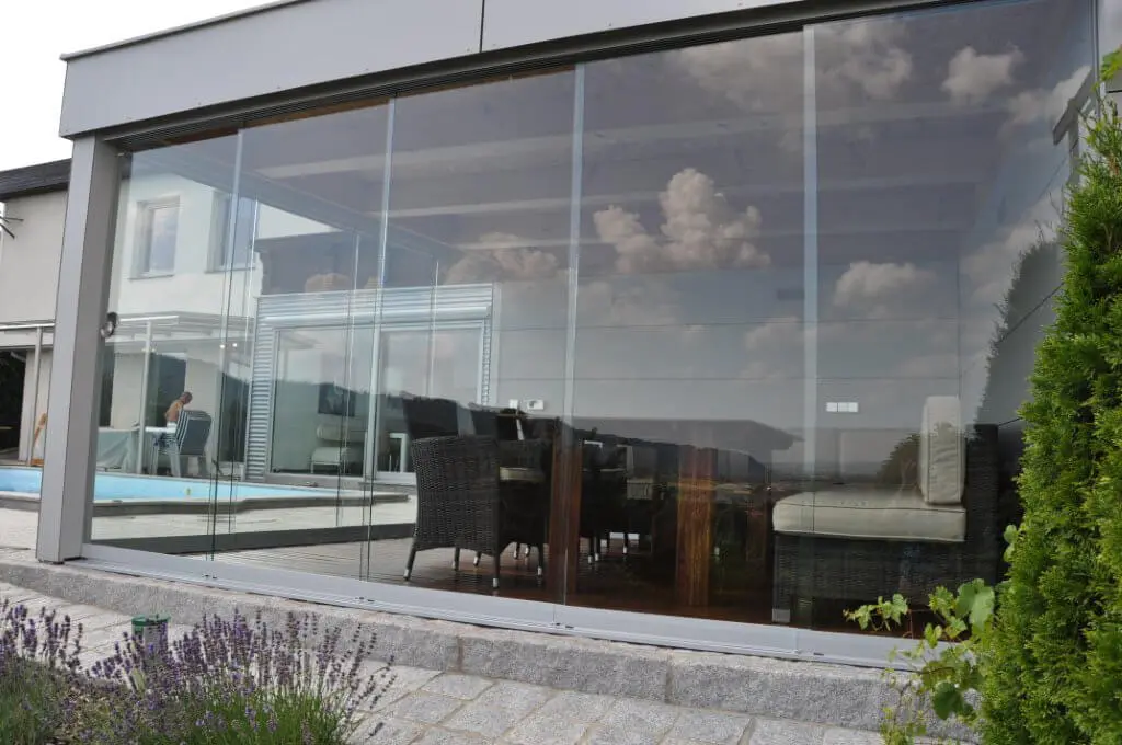 Flexible Schiebetürsysteme Terrasse aus Glas