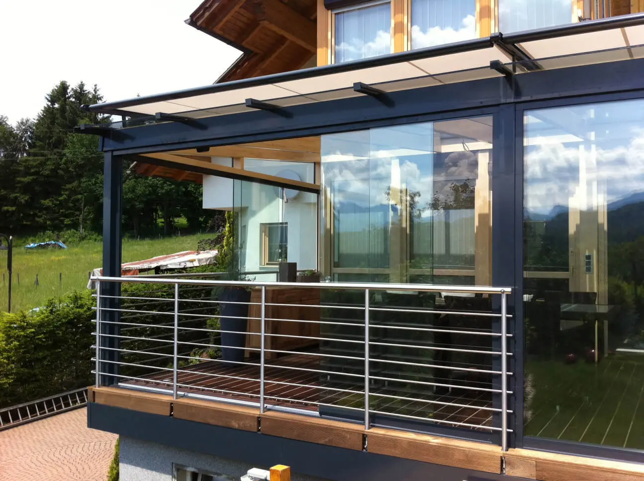 Glasschiebetüren für Terrassenüberdachung Österreich