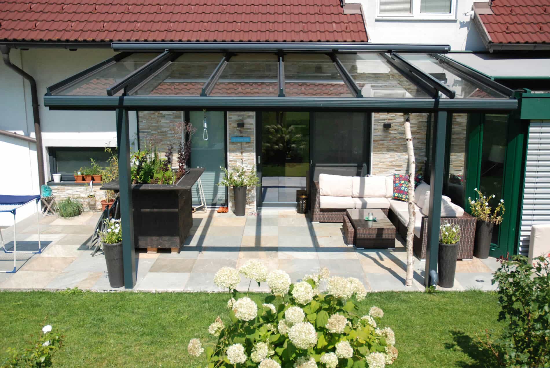 Glasüberdachung Pergola mit Beschattung