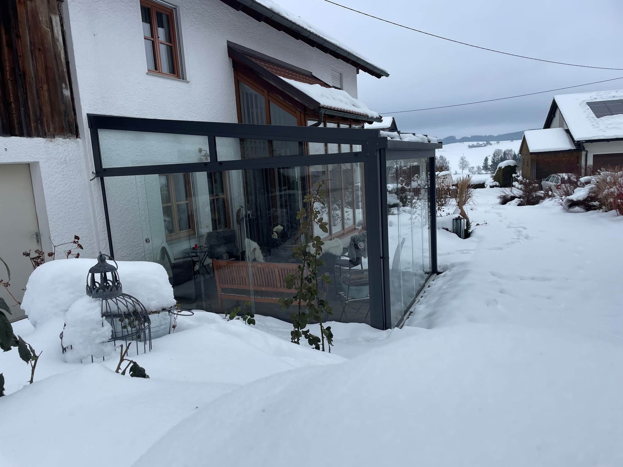 Kaltwintergarten mit Schiebewand für Terrasse