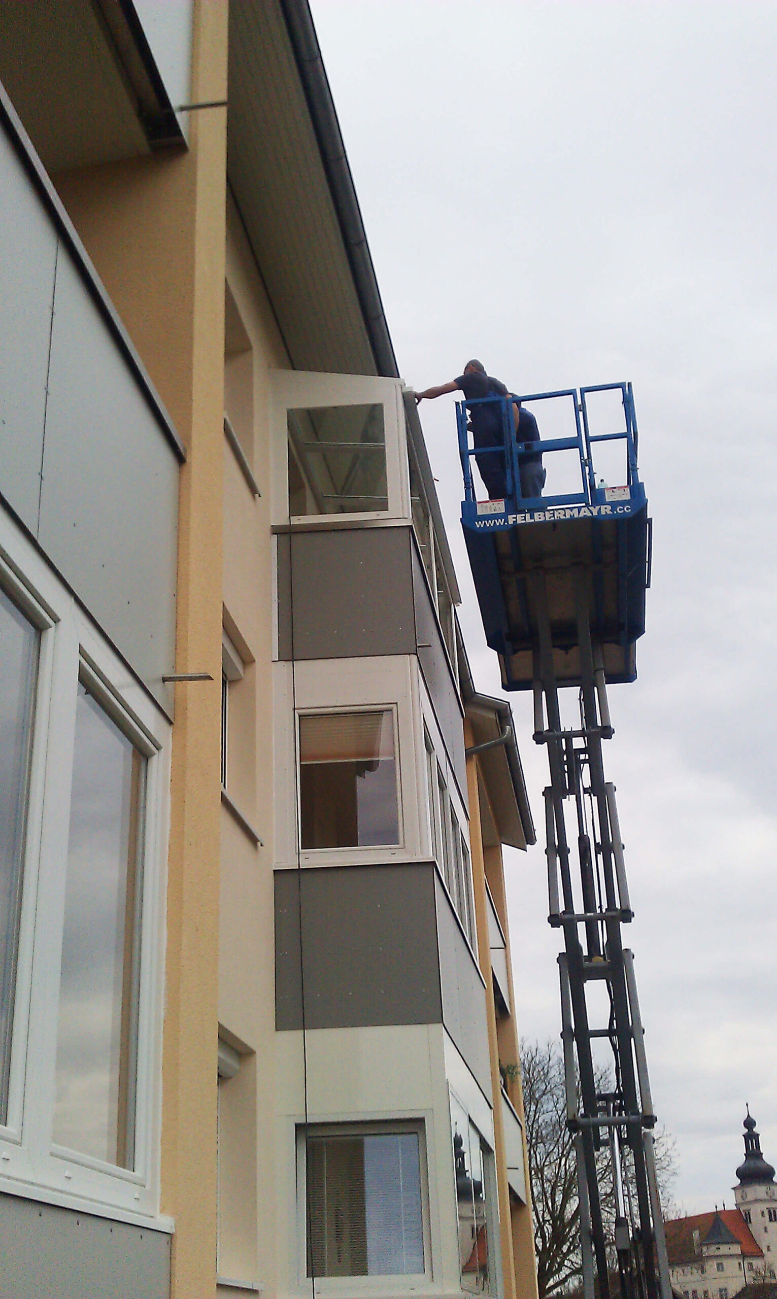 Montage Wintergarten auf Balkon