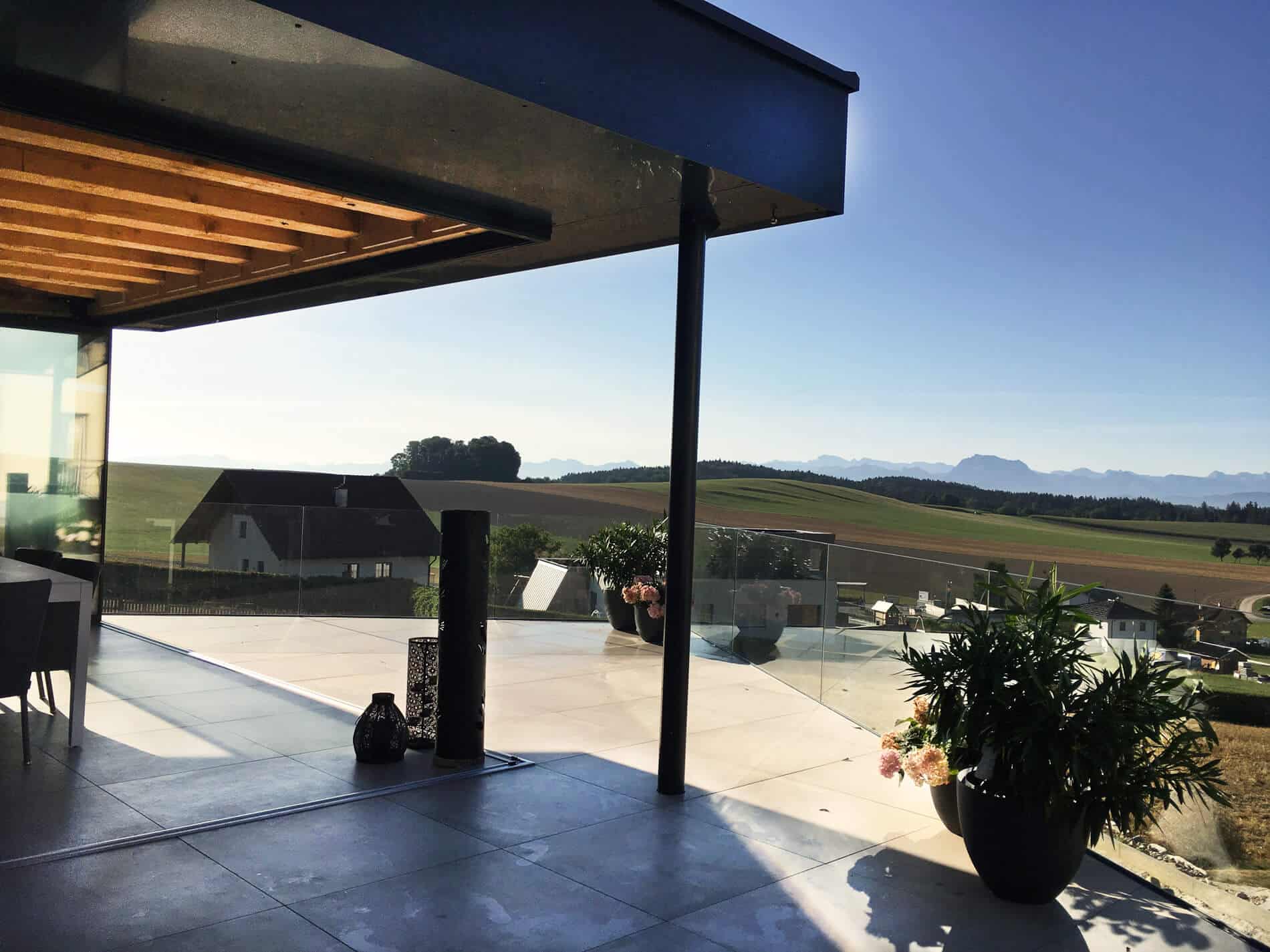 Poolhaus in Oberösterreich - Schiebe-Dreh-System