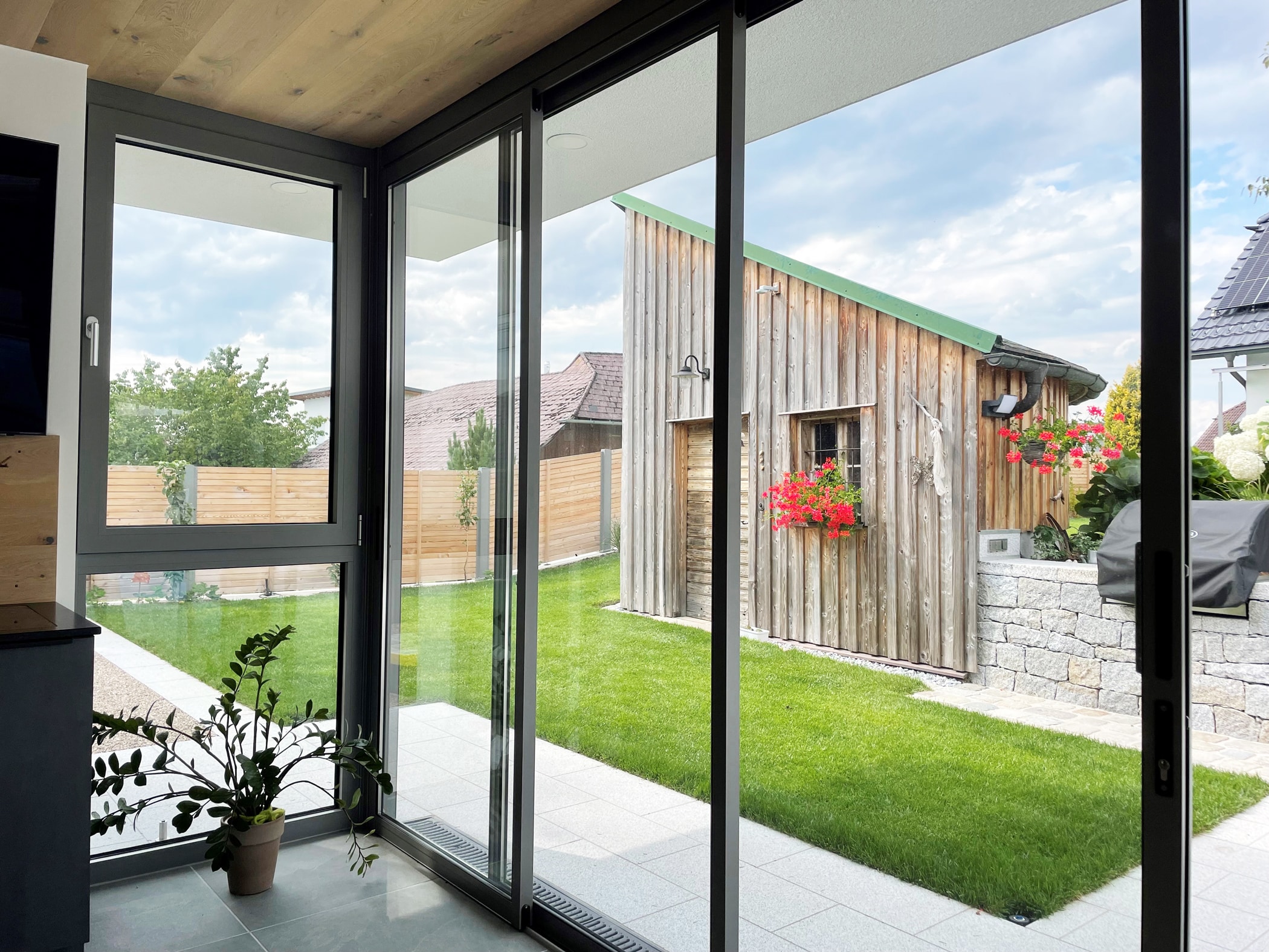 Schiebeelemente Glas für ein Poolhaus in Oberösterreich