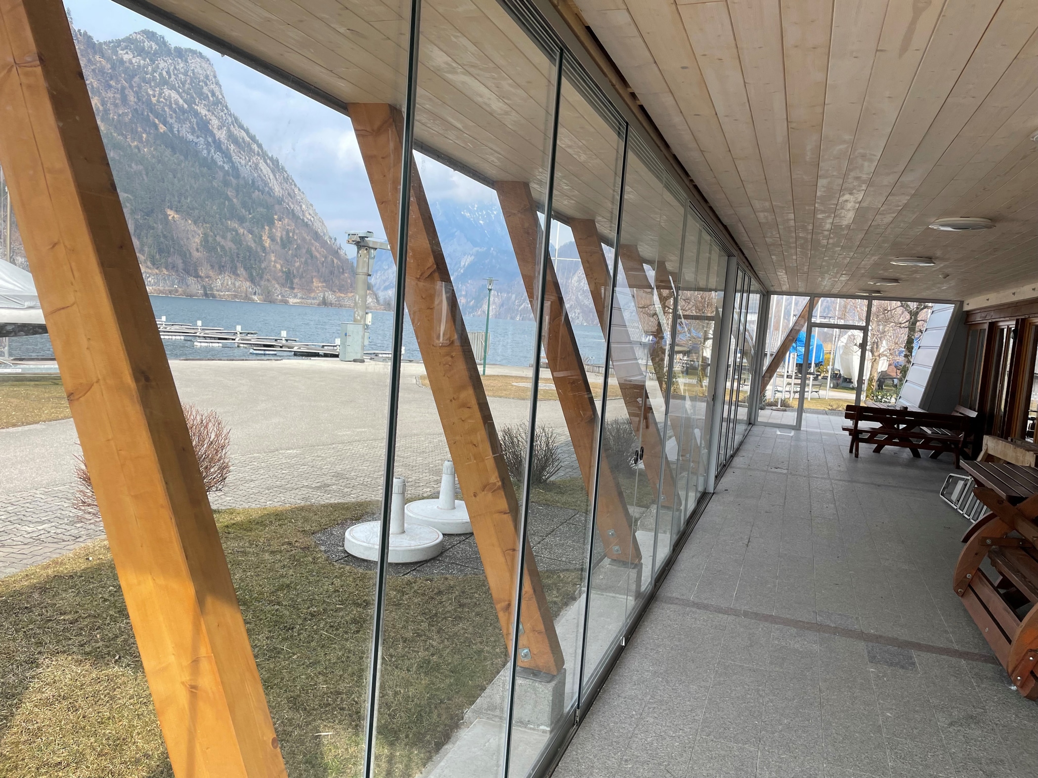 Schiebetüren Glas für Terrasse in Ebensee montiert