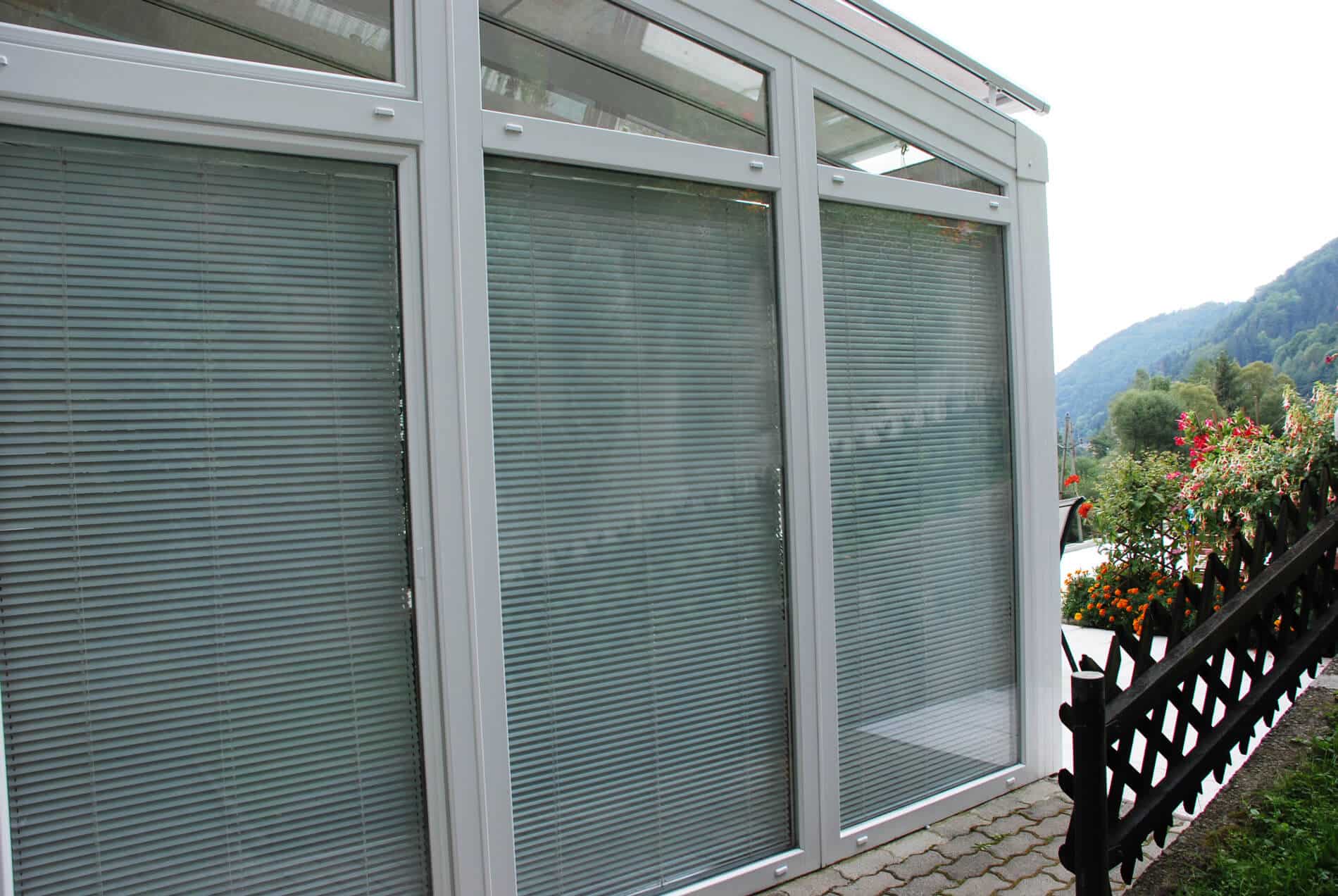 Sichtschutz und Sonnenschutz für Wintergärten