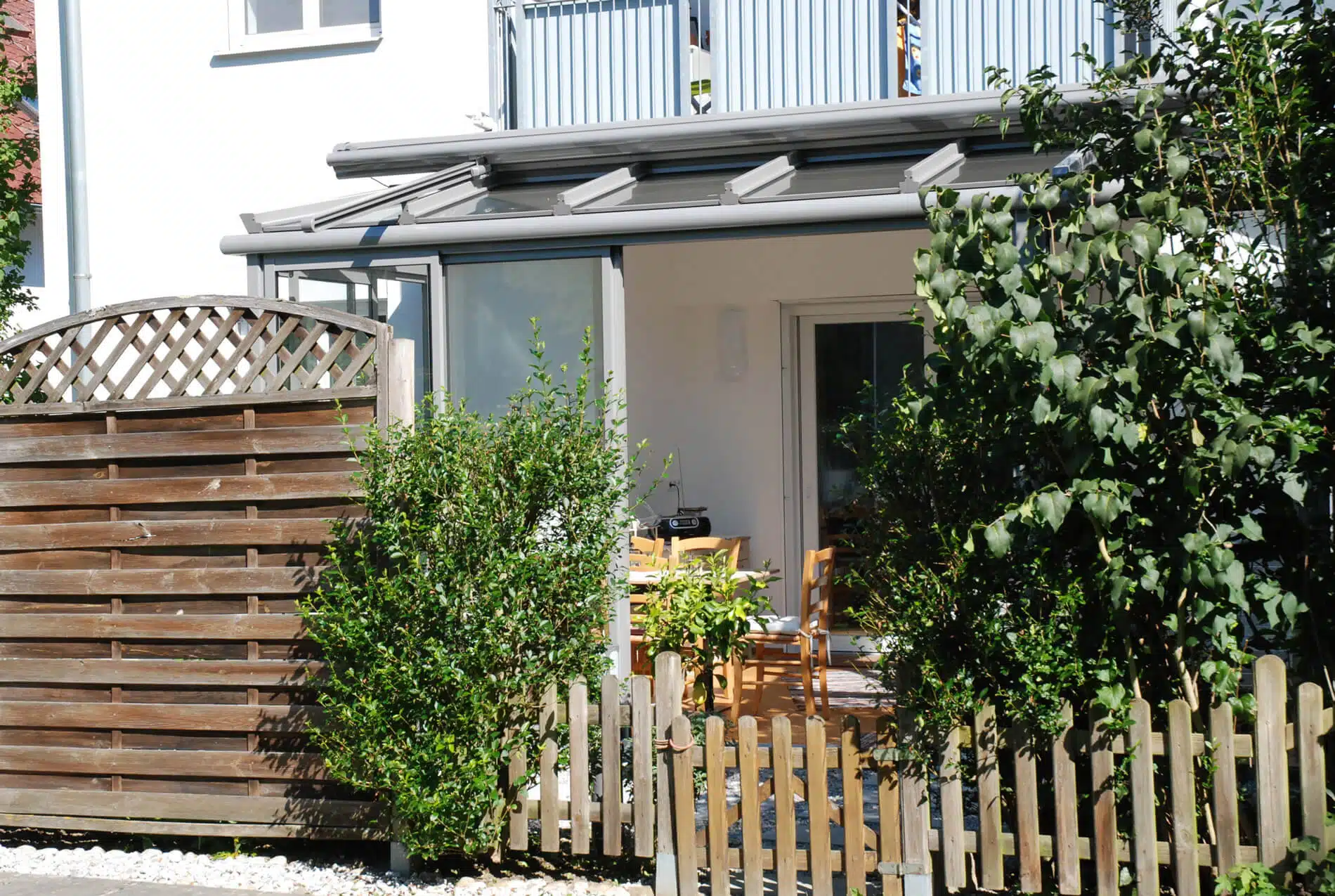 Sommergarten unterhalb Balkon