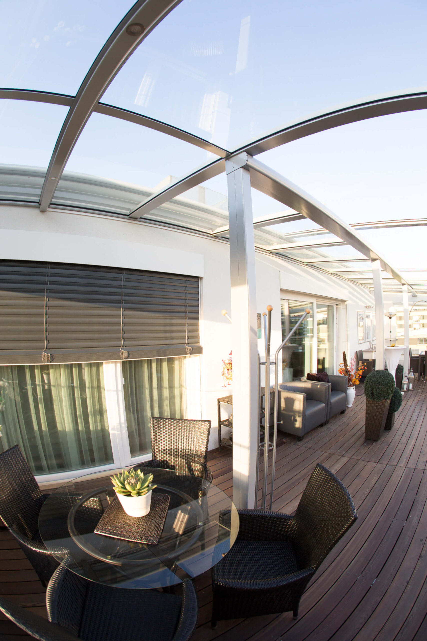Terrassendach Windschutz Beleuchtung