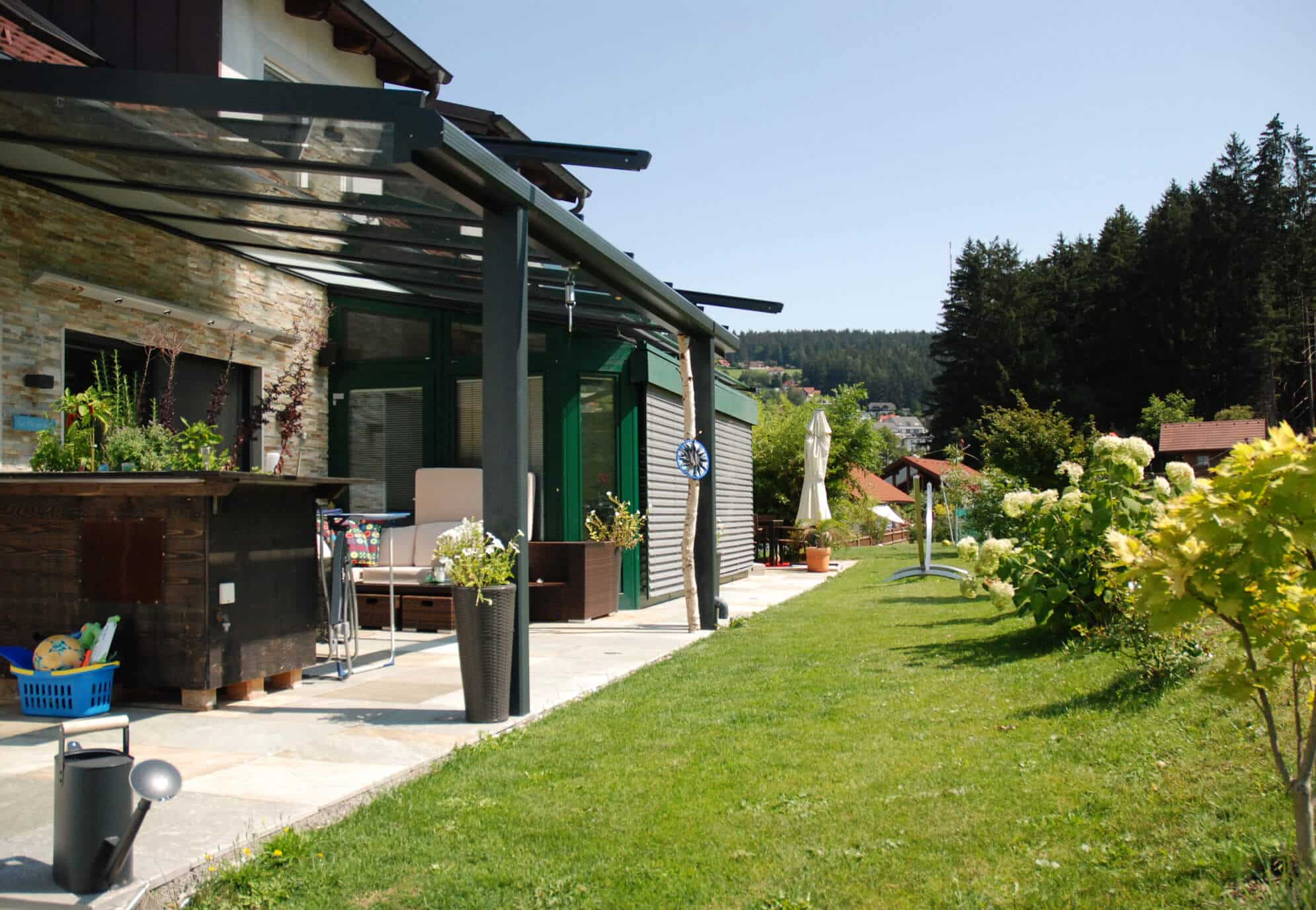 Terrassenüberdachung Pergola mit Glasdach