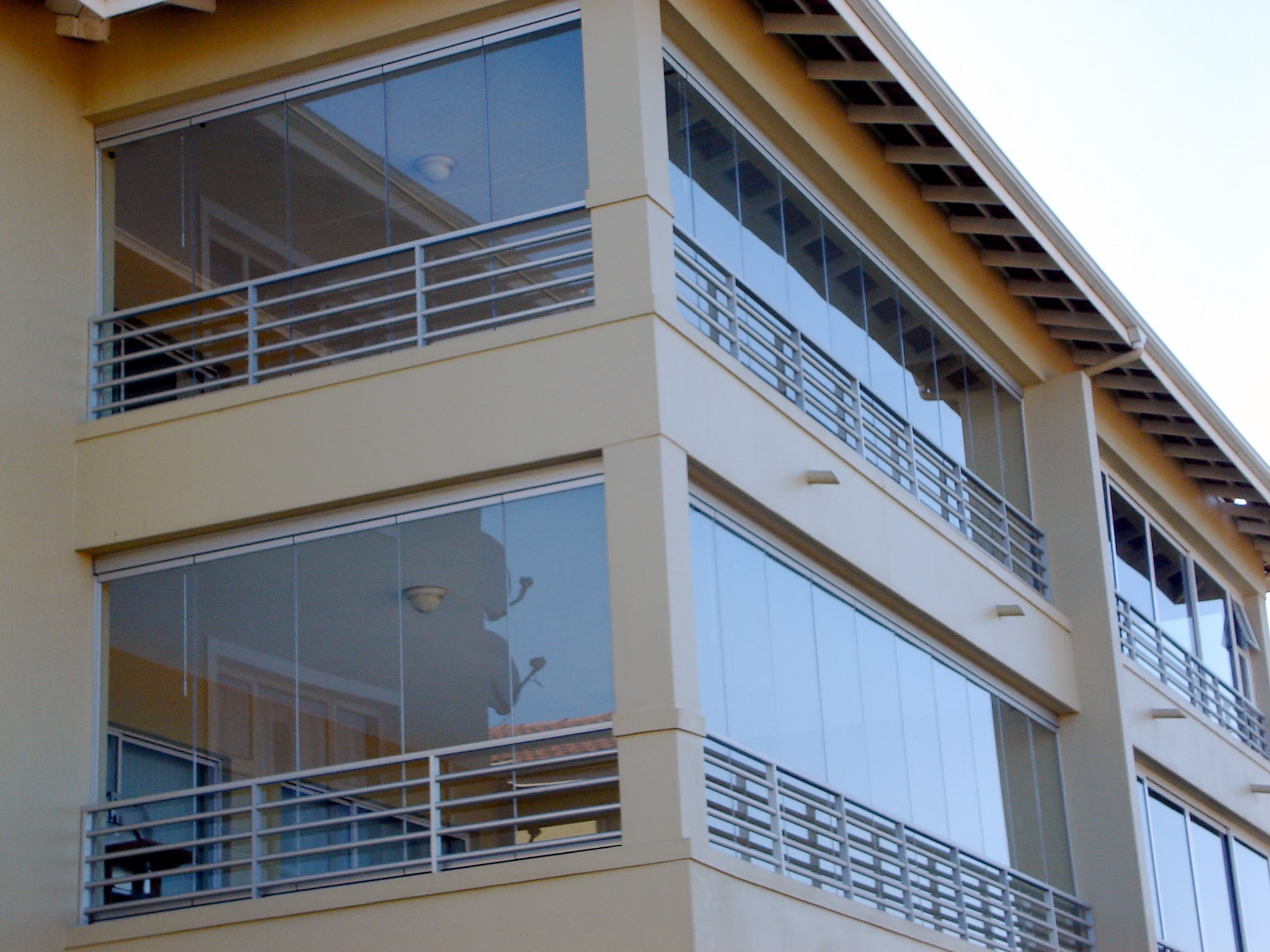 Verglasung für einen großen Balkon